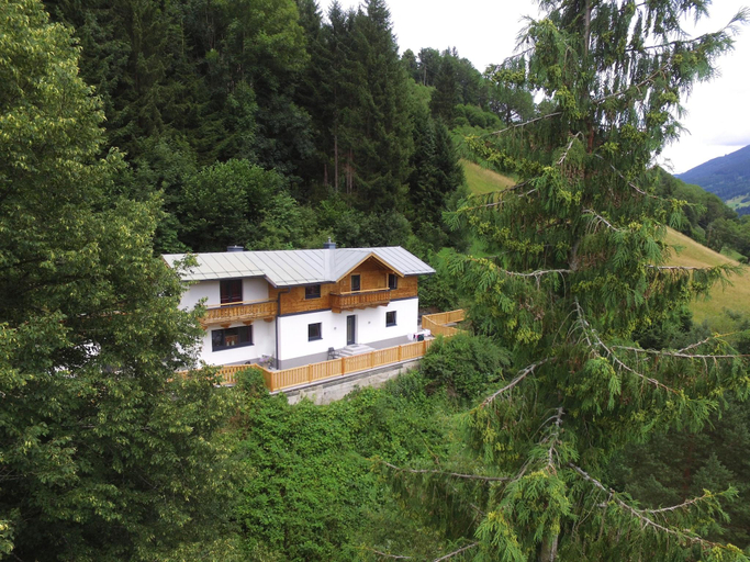 Others 5, Alpine Chalet Near Zell am See for 12, Zell am See