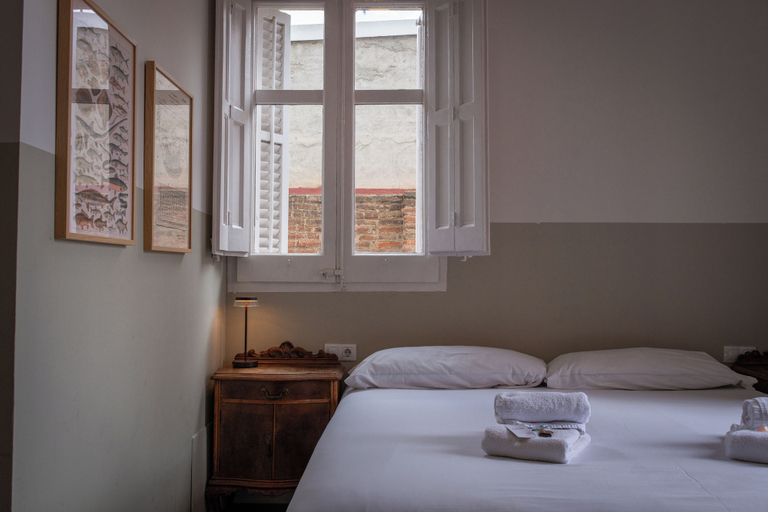 Bedroom 3, Verdi 254, Barcelona