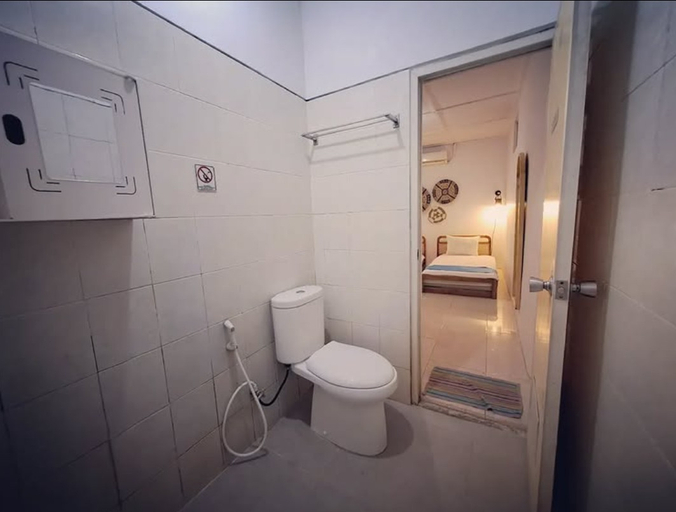 Bathroom 4, Ndalem Ngadiwinatan Homestay, Yogyakarta
