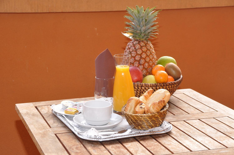 Food & Drinks 3, Appart Hotel Lou Castelet, Alpes-Maritimes
