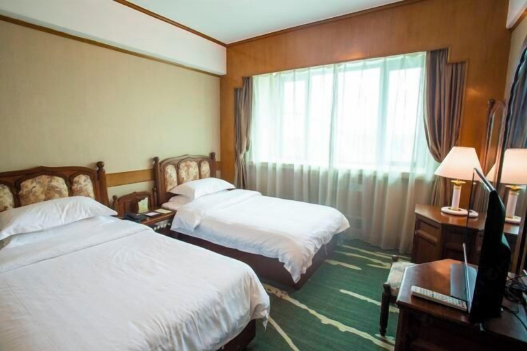 Bedroom 1, Jinshan Hotel, Shanghai