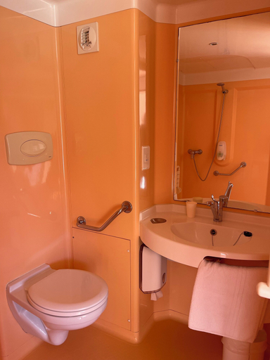 Bathroom 5, Première Classe Amiens Est - Glisy, Somme