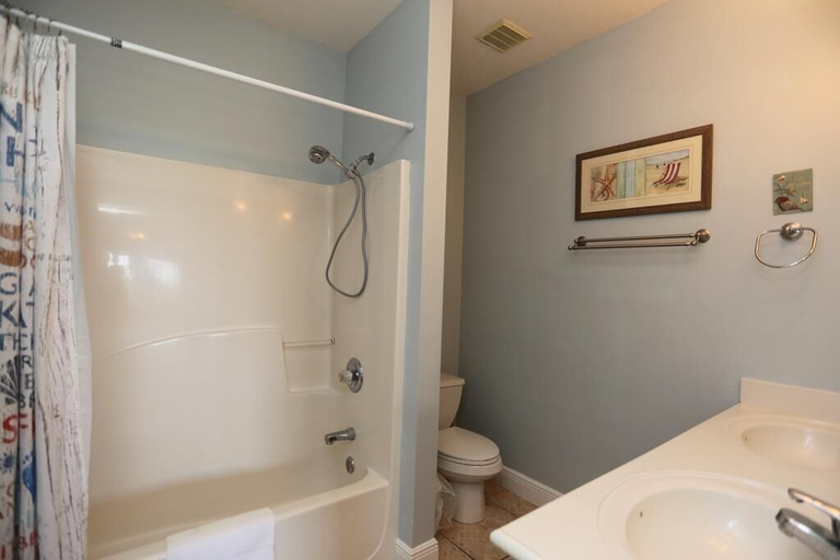 Bathroom 3, Dunes Club 1D, Gulf