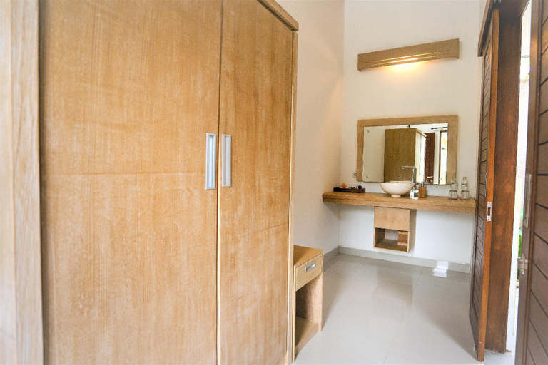 Bathroom 17