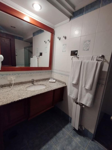 Bathroom 4, Hotel Serra Nevada, Canela