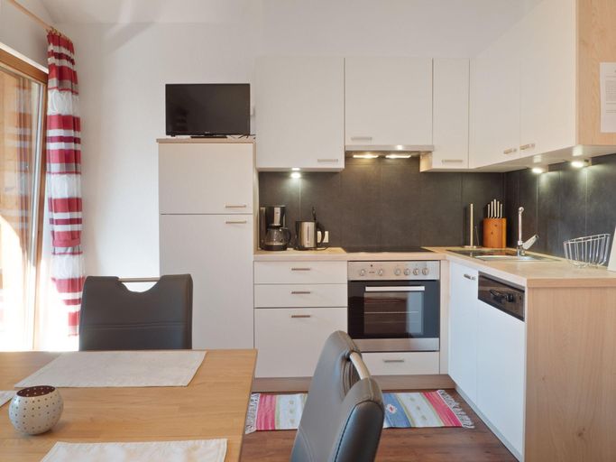 Others 4, Apartment in Zillertal near Ski Slopes, Schwaz