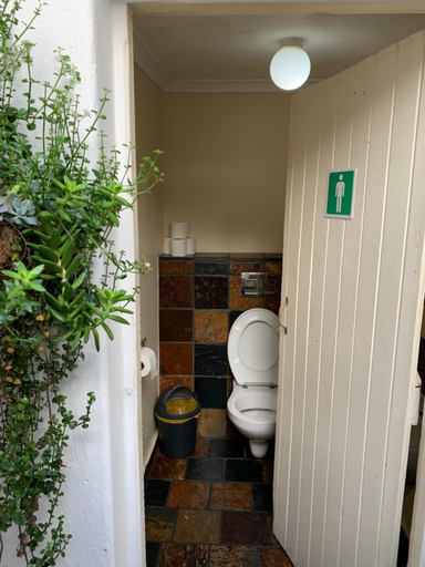 Bathroom 4, Urban Hive Backpackers, City of Cape Town