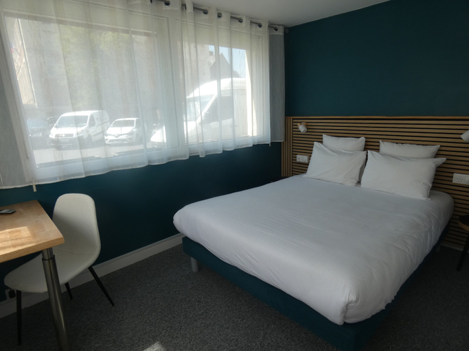 Bedroom 3, Hôtel de France, Calvados