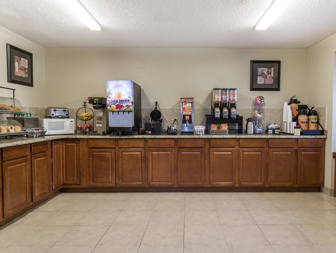 Food & Drinks 5, Sleep Inn & Suites Tallahassee-Capitol, Leon
