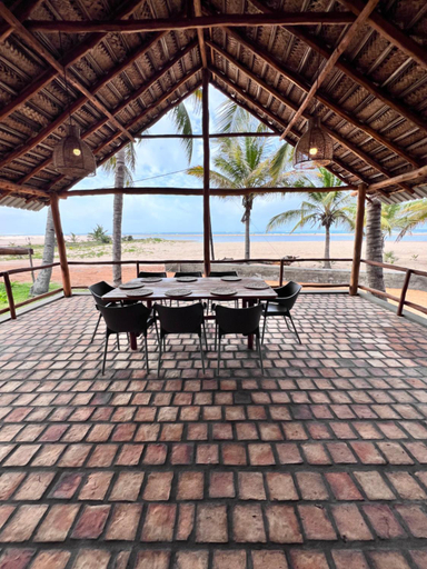 Food & Drinks 3, Villa Palmeira, Jangamo