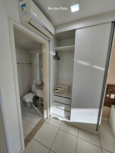 Bathroom 5, FLAT VISION EXECUTIVO PREMIUM, COM ESTACIONAMENTO GRATIS, ESTACAO DE RECARGA DE CARRO ELETRICO, AO L, Brasília