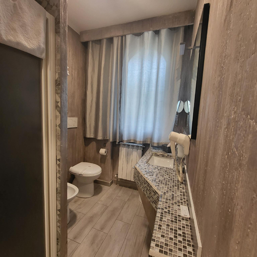 3, ILLUVIA 2, Milano