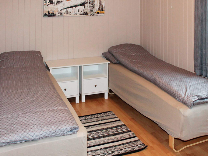 Bedroom 2, person holiday home in AVEROY, Averøy