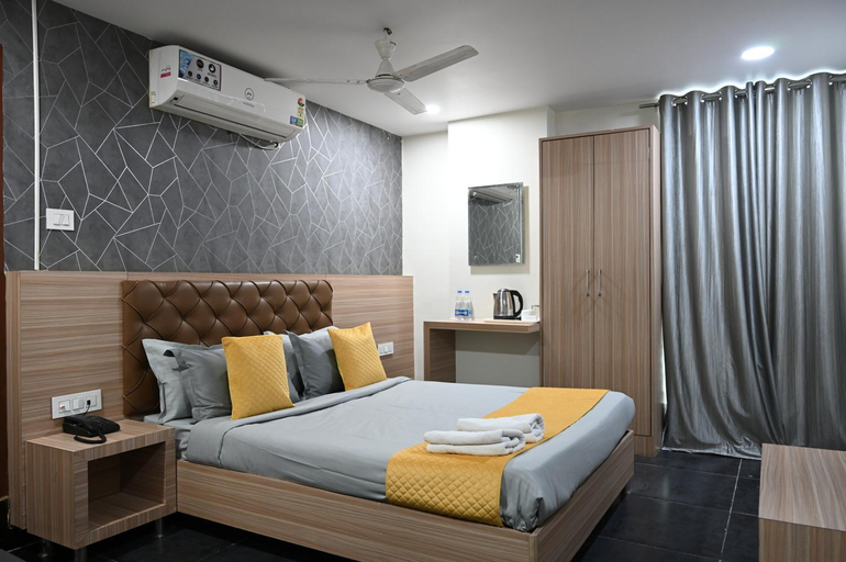 Bedroom 5, Supraja Cyber View Hotel, Hyderabad