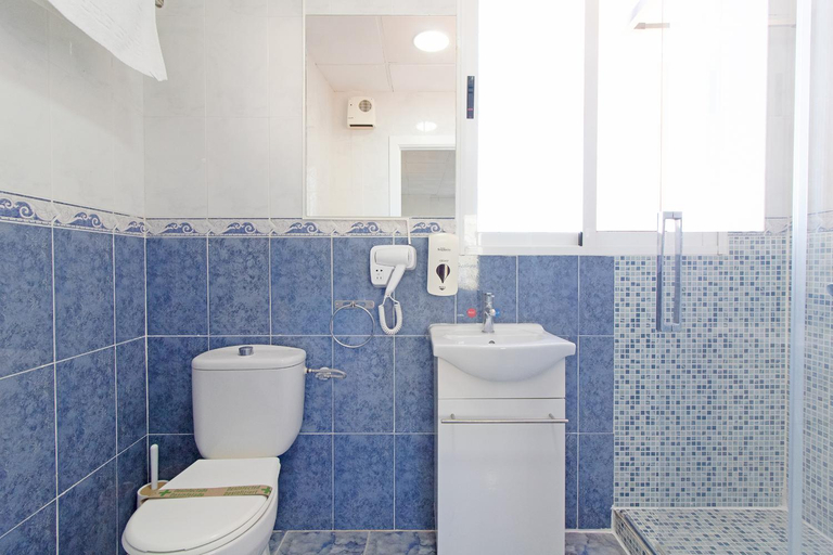 Bathroom 5, Sagunto, Valencia
