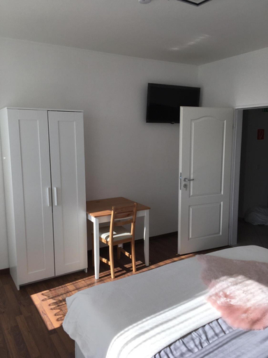 Others 4, Hotel-Kronenhof, Düren