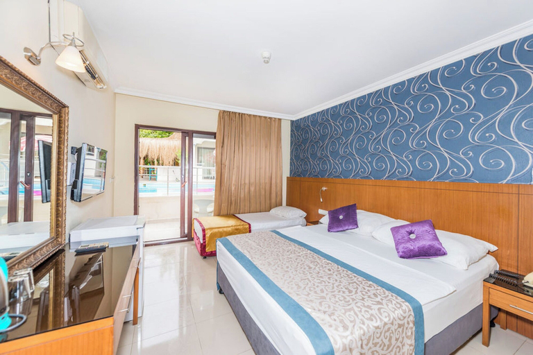 Bedroom 3, Tropic Beach Club Side, Manavgat