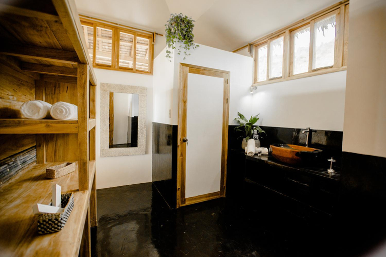 Bathroom, Maligaya Beach Bungalows, El Nido