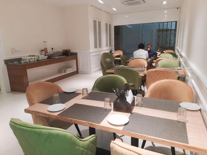 Restaurant 5, Raghukul Sadan, Faizabad