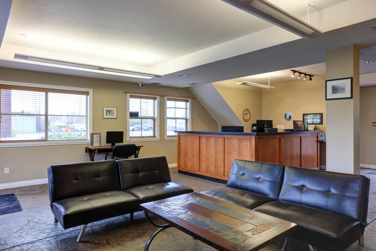 Public Area 2, Vedder River Inn, Fraser Valley