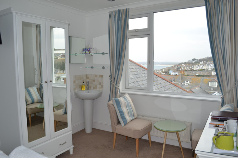 Others 4, Tregony Guest House, Cornwall