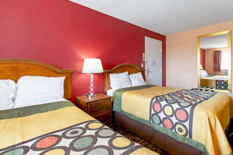 Others 5, Utica Stay Inn, Oneida