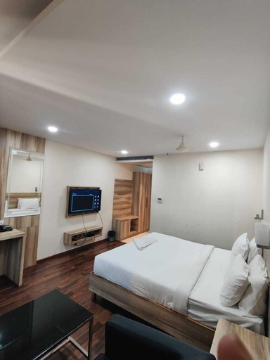 Others 4, HOTEL RN GRAND, Krishna