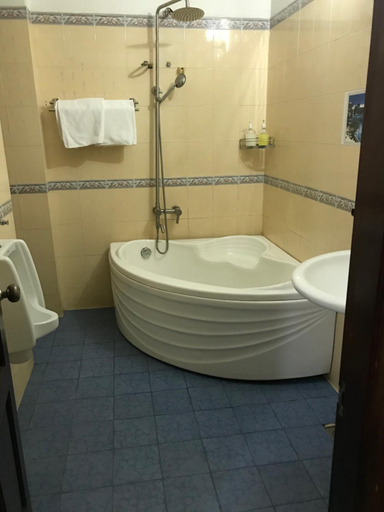 Bathroom 5, Bao Long Hotel, Bình Thạnh