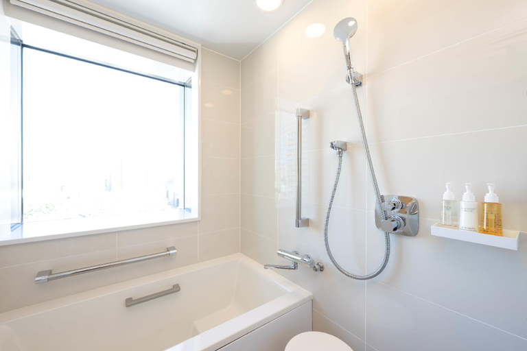 Bathroom 15