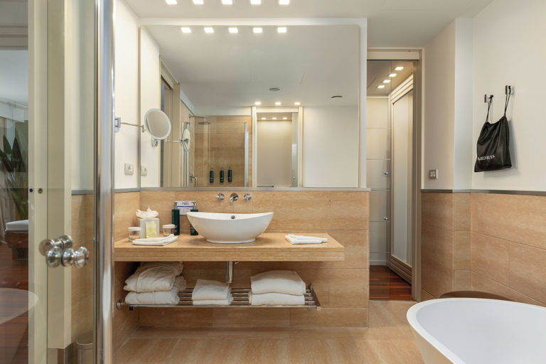 Bathroom 5, DoubleTree by Hilton Florence Metropole, Florence