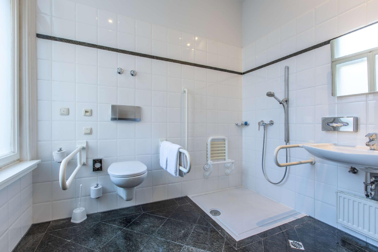 Bathroom 17