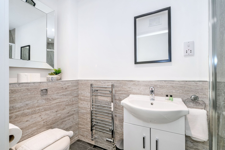 Bathroom 3, Modern City Centre Apartment in Aberdeen, Aberdeen