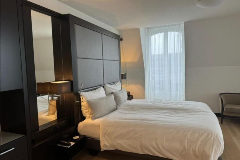 Bedroom 30