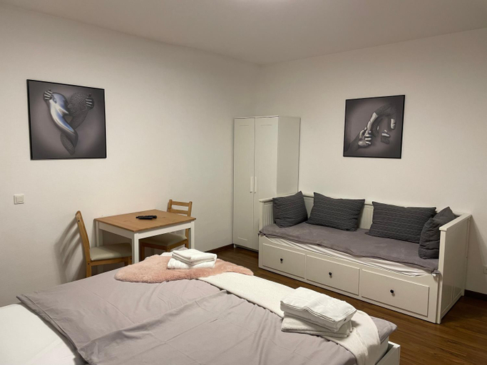 Others 2, Hotel-Kronenhof, Düren