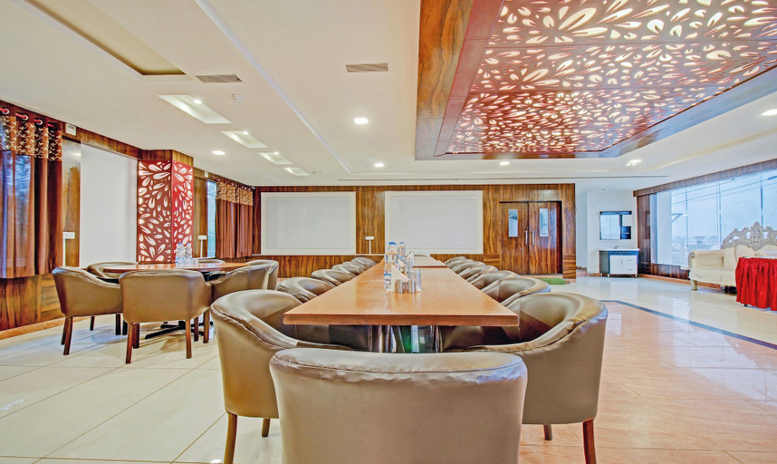 Food & Drinks 5, Treebo Silver Grand, Lucknow