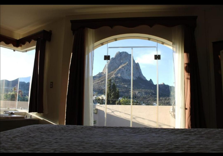 Others 4, Hotel San Diego, Ezequiel Montes