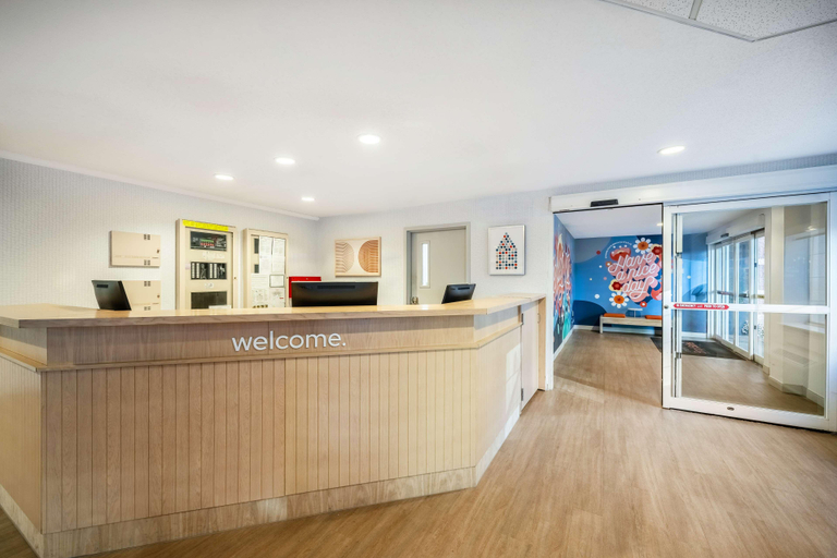 Public Area 2, Sonesta Simply Suites Jersey City, Jersey City