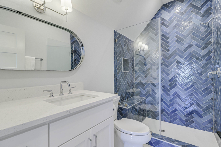 Bathroom 4, Surf Camp 104 NEI, Nueces