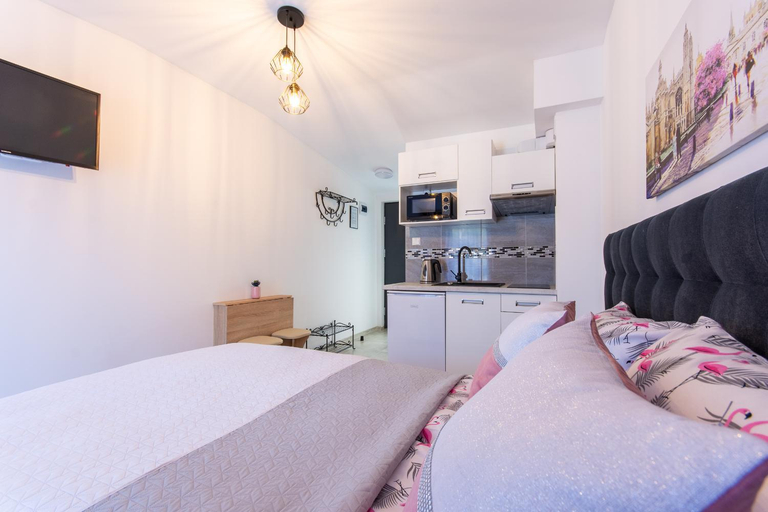 Bedroom 2, Illusione, Gryfice