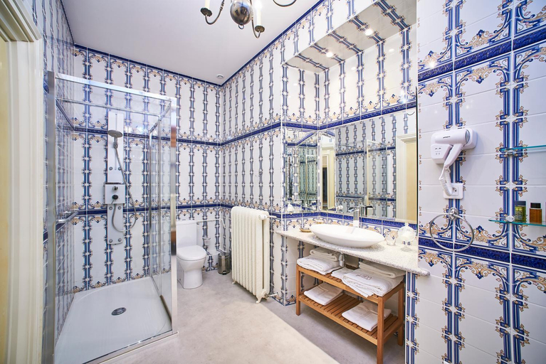 Bathroom 3, Chateau de la Richerie - proche Puy du Fou, Vendée