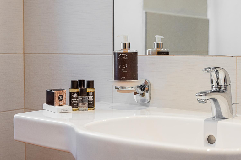 Bathroom 3, HOTEL B&B MARILENA, Belluno