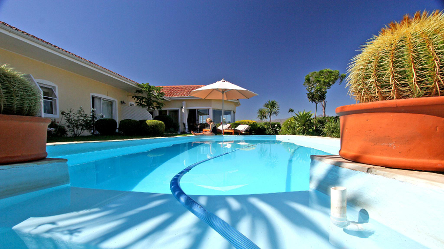 Sport & Beauty 2, Somerset Sights B&B, City of Cape Town