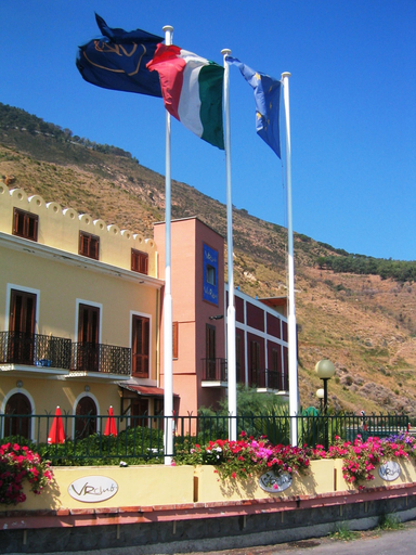 Exterior & Views 2, VRclub Villa Ridente, Messina