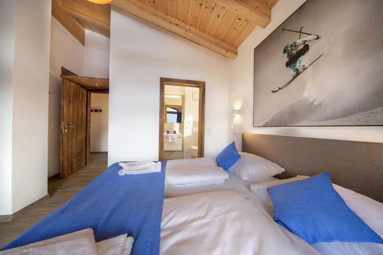 Bedroom 2, Alpine Chalet With Ski-in Access, Zell am See