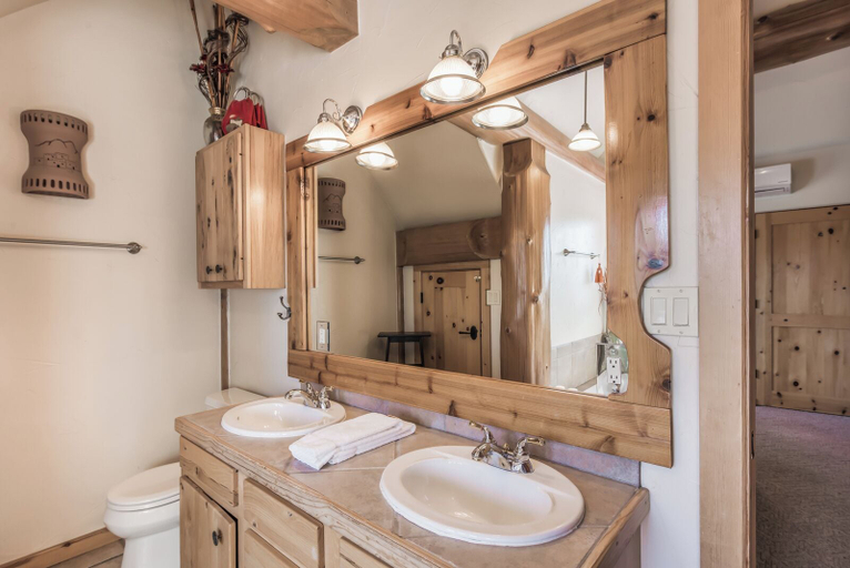 Bathroom 4, Panther Lodge by Ruidoso Vacation Rentals, Lincoln