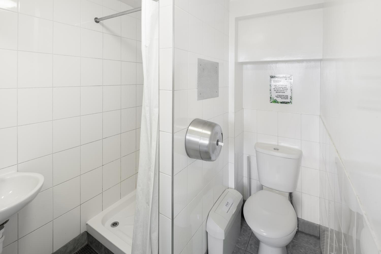 Bathroom 3, Astor Hyde Park Hostel, London
