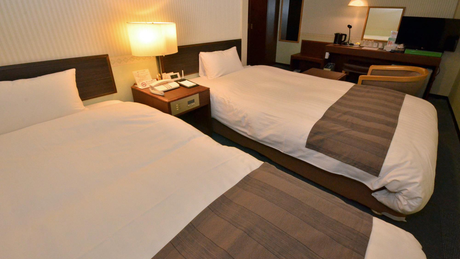 Bedroom 3, Omura Central Hotel, Ōmura