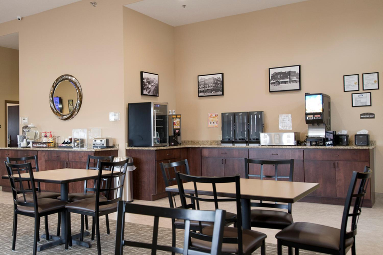 Food & Drinks 4, Cornerstone Inn & Suites Oelwein, Fayette