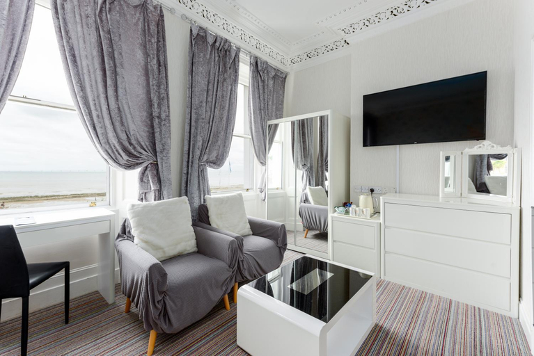 Others 5, Somerset Hotel, Conwy