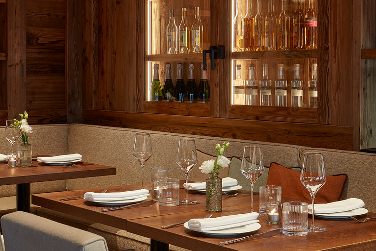 Food & Drinks 4, Miiro The Mansard Gstaad, Saanen